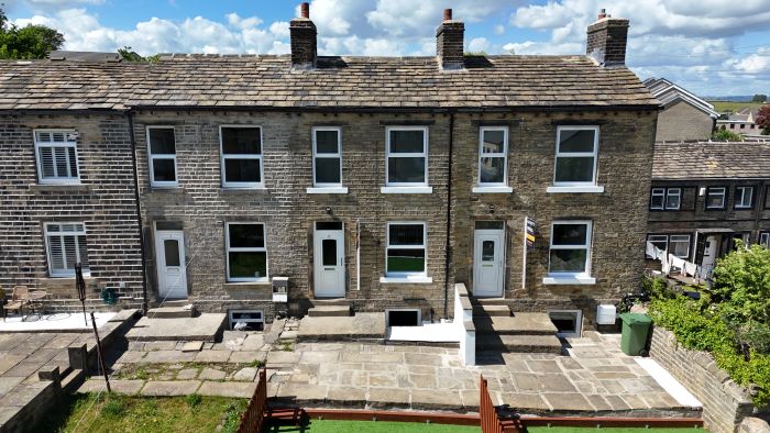 Cowrakes Road, Huddersfield, West Yorkshire, HD3