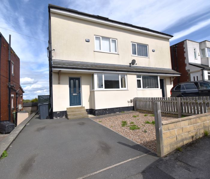 High Lane, Huddersfield, West Yorkshire, HD4