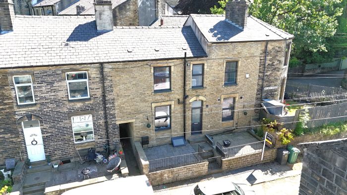 Belmont Street, HD7
